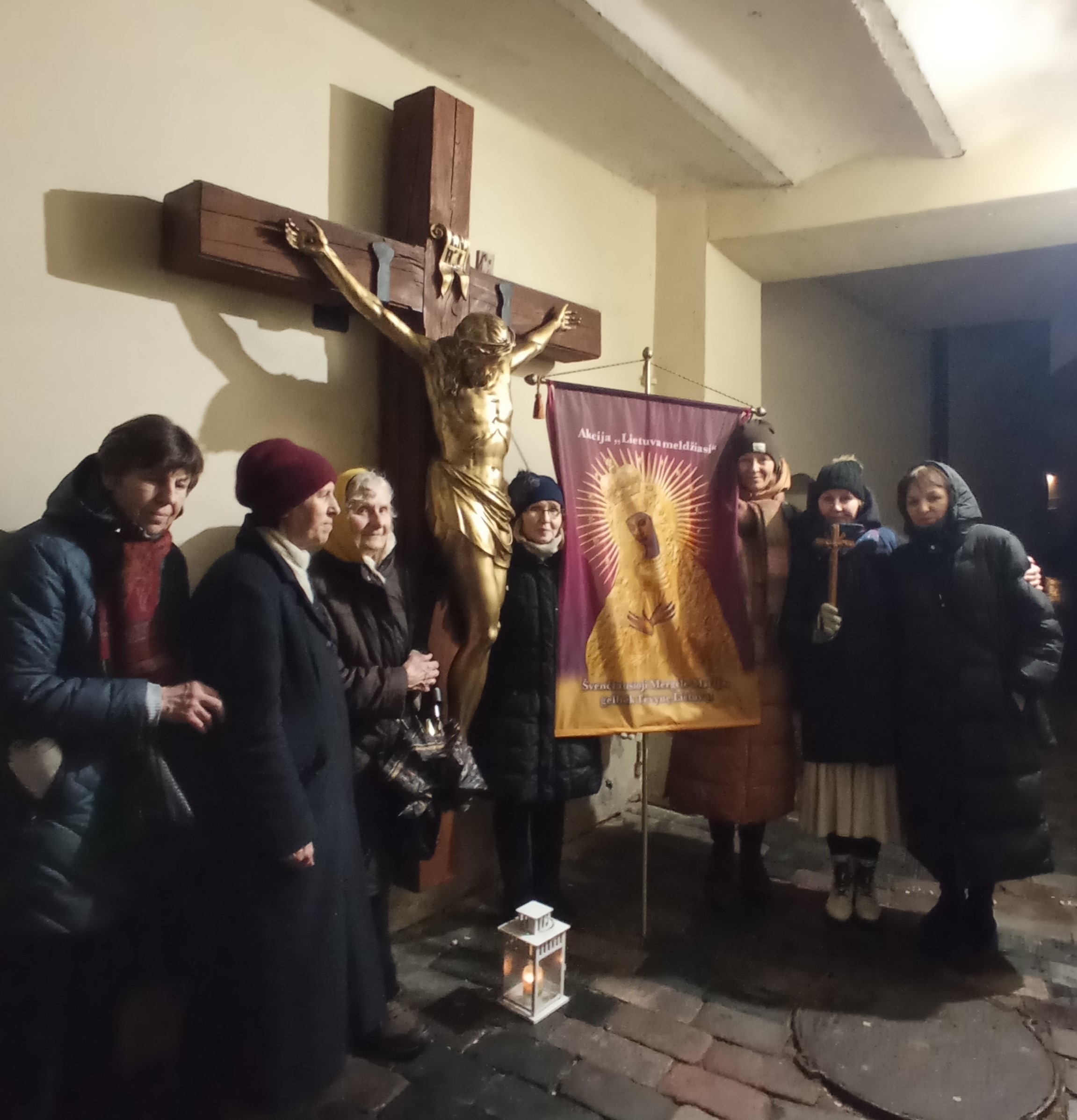 Vilniuje vasario 28 d. meldėsi 7 maldininkės
