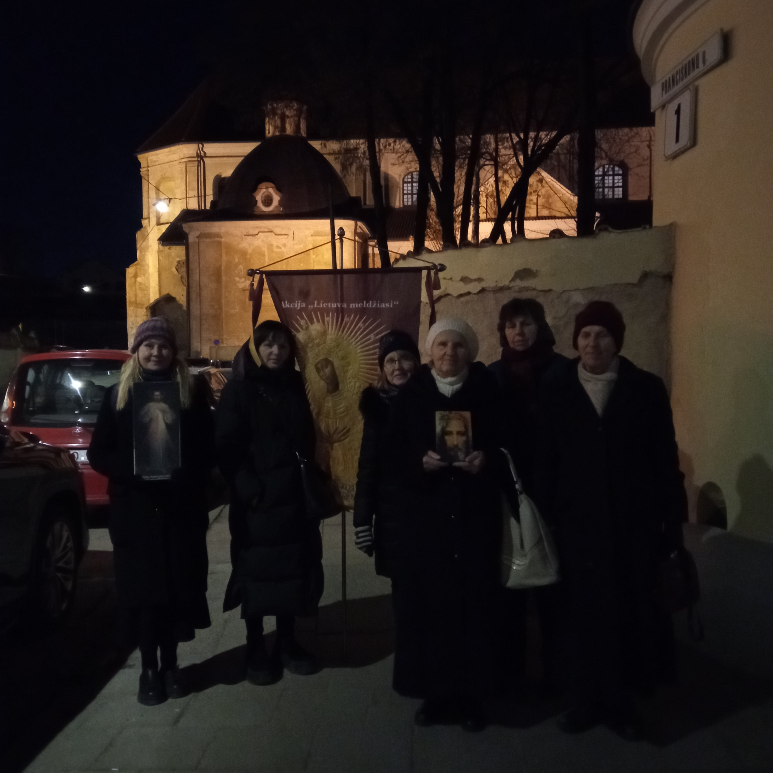 Kovo 6d. Vilniuje meldėsi 6 maldininkės

