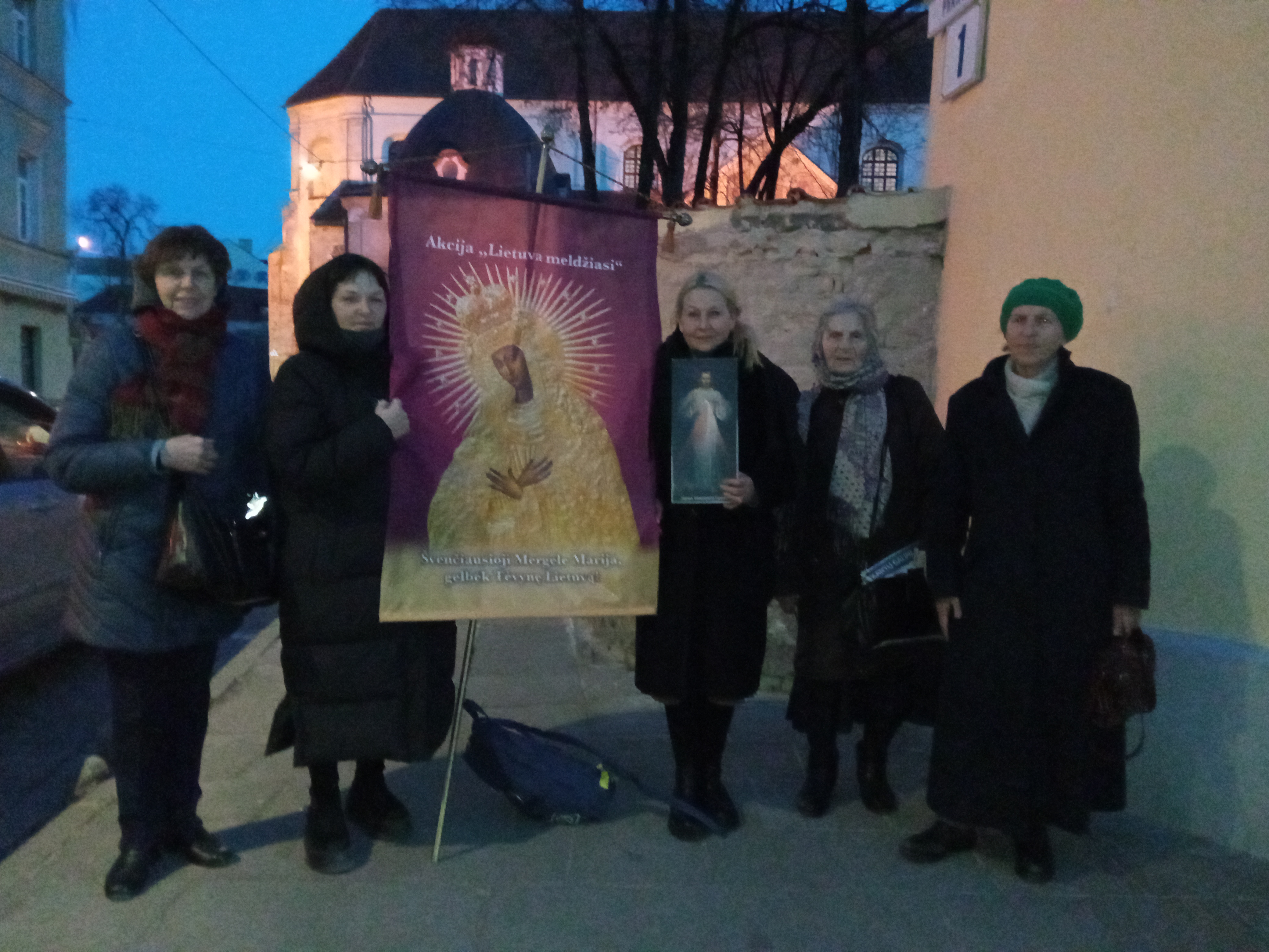 Vilniuje kovo 27 d. meldėsi 5 maldininkės
